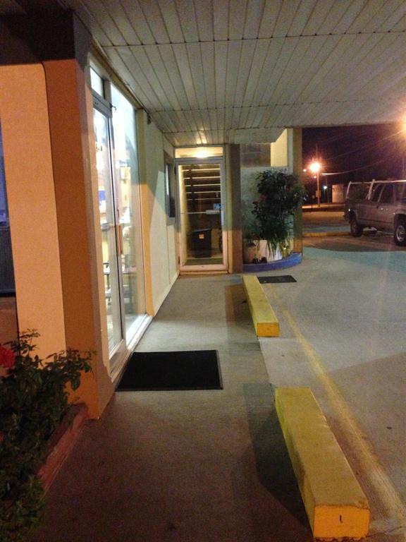 Americas Best Value Inn Macomb Extérieur photo