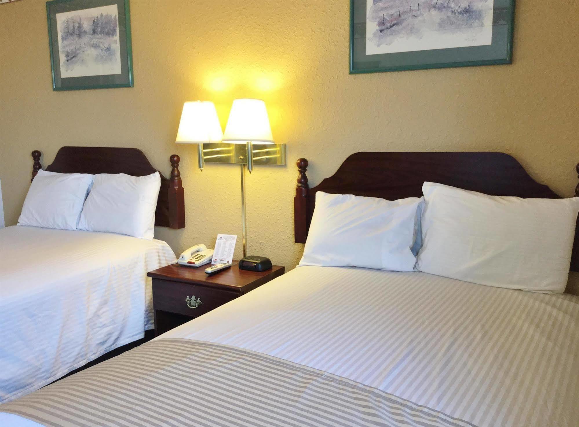 Americas Best Value Inn Macomb Extérieur photo