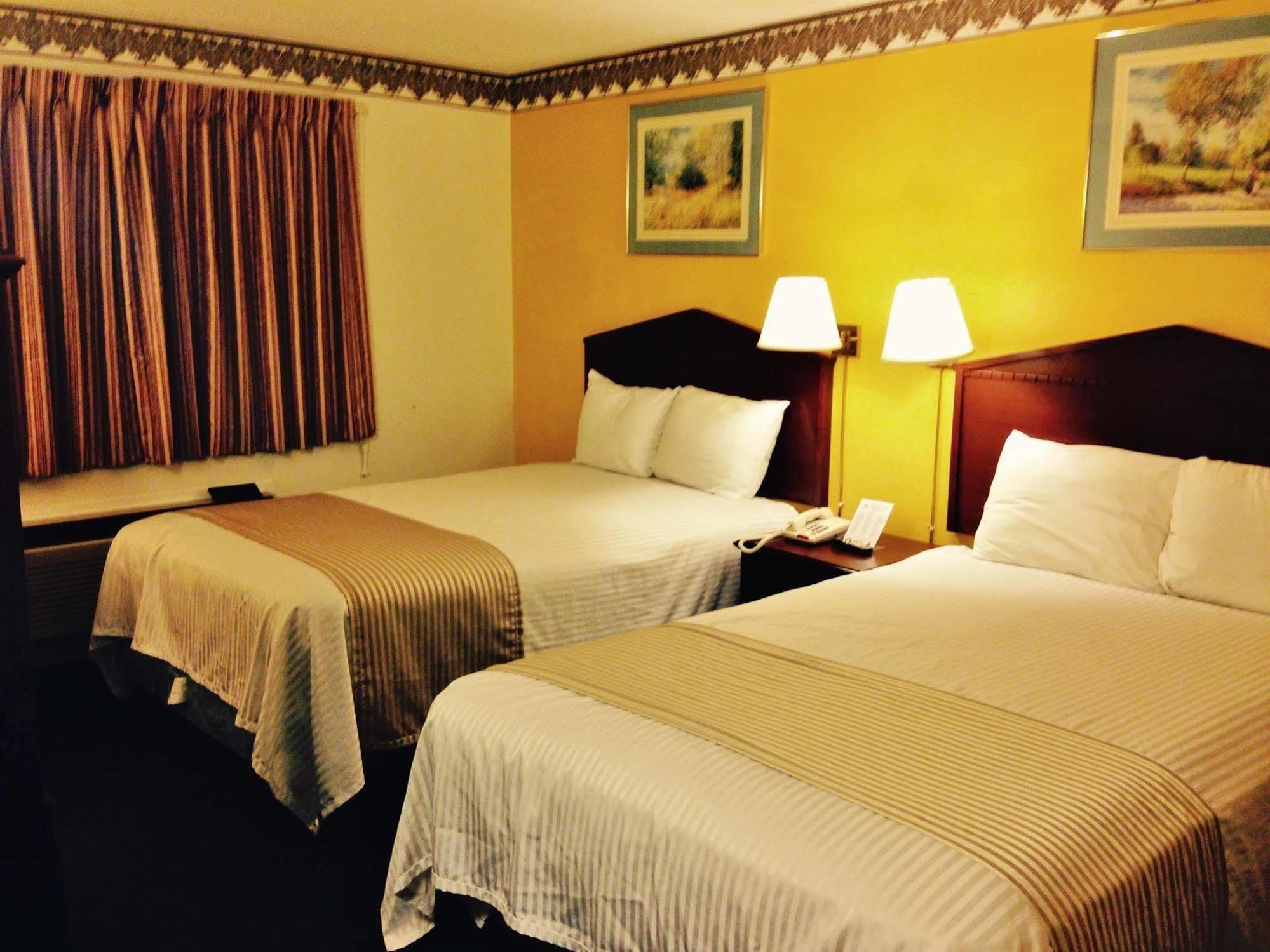 Americas Best Value Inn Macomb Extérieur photo